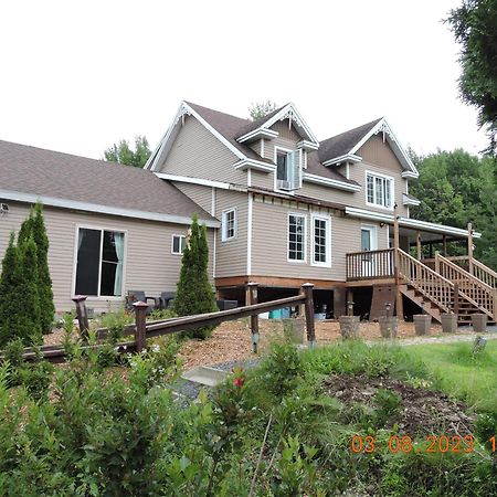 Gite Passion Et Tendresse B&B Shefford Exterior foto