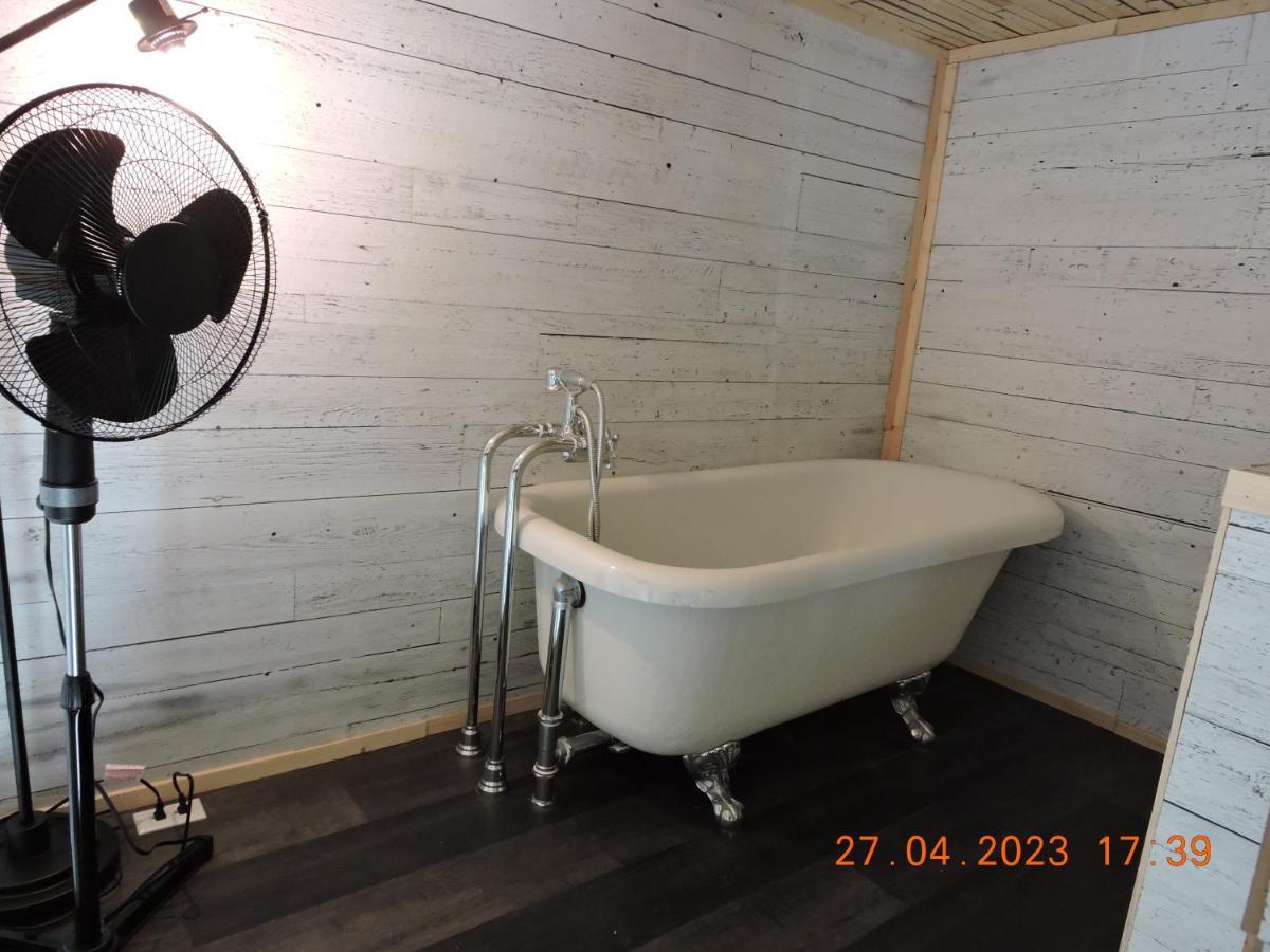 Gite Passion Et Tendresse B&B Shefford Exterior foto
